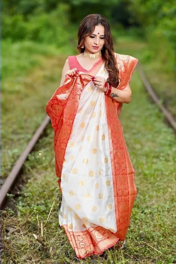 White_Embellished_Banarasi_Jacquard_Saree_(White)